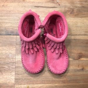 Minnetonka zip up boots